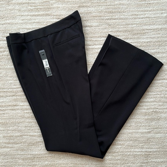 TAHARI Hazel Black Dress Pants Slacks Flared Leg Lightweight Pockets Size 4
